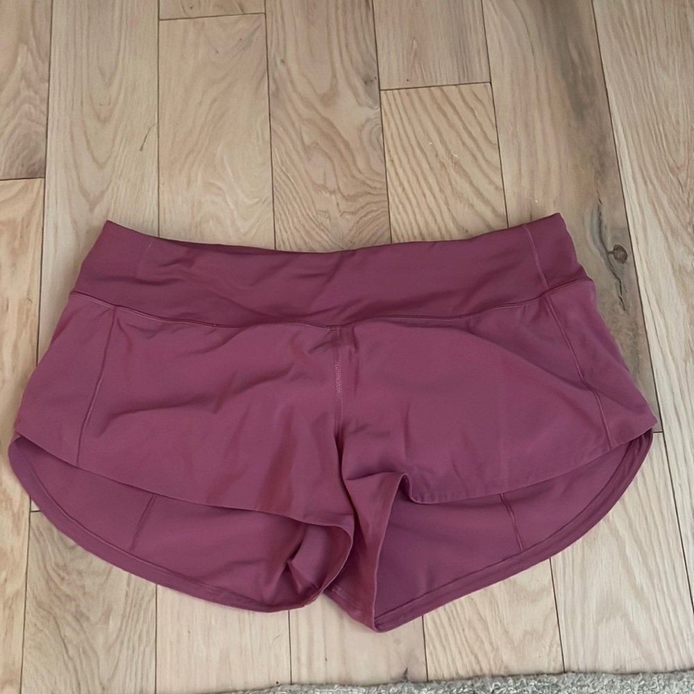 Brand new Lululemon 2.5” Speed Up Short